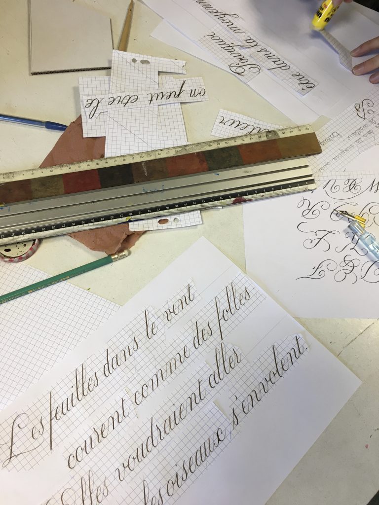 Composer une citation calligraphiée, anglaise, copperplate